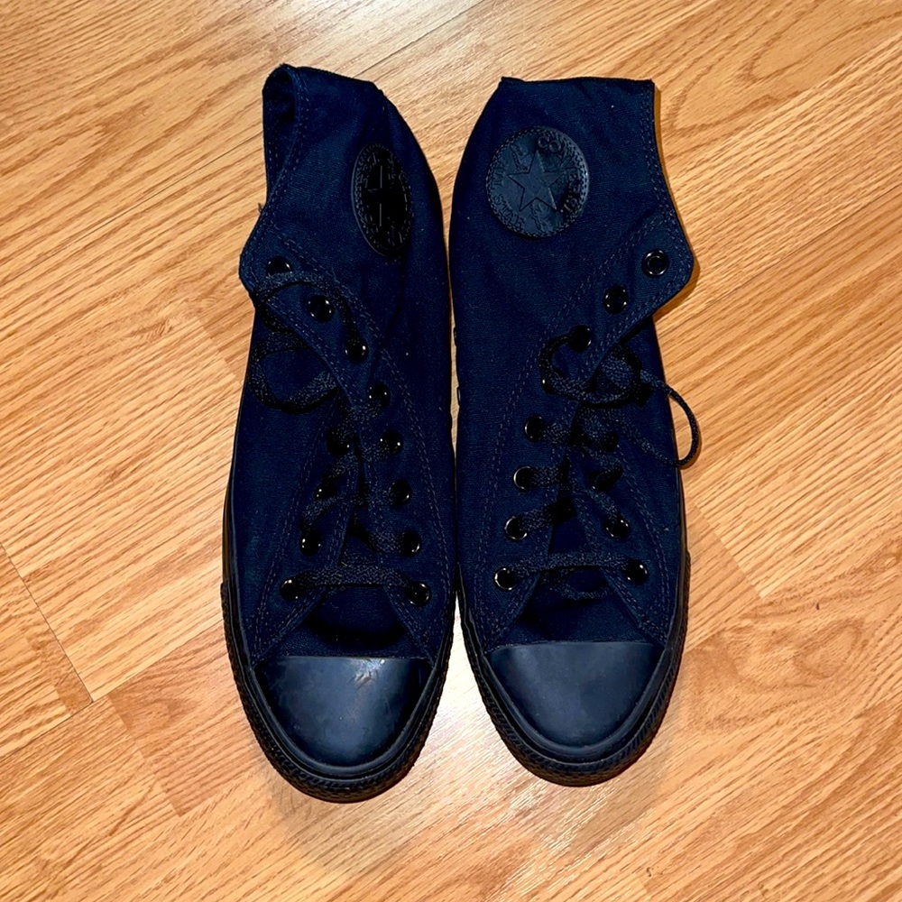 Men’s Black Converse